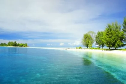 tempat tersembunyi di indonesia yg layak di kunjungi