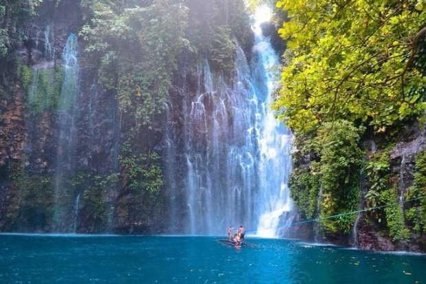pesona wisata curug di banyumas yang menawan